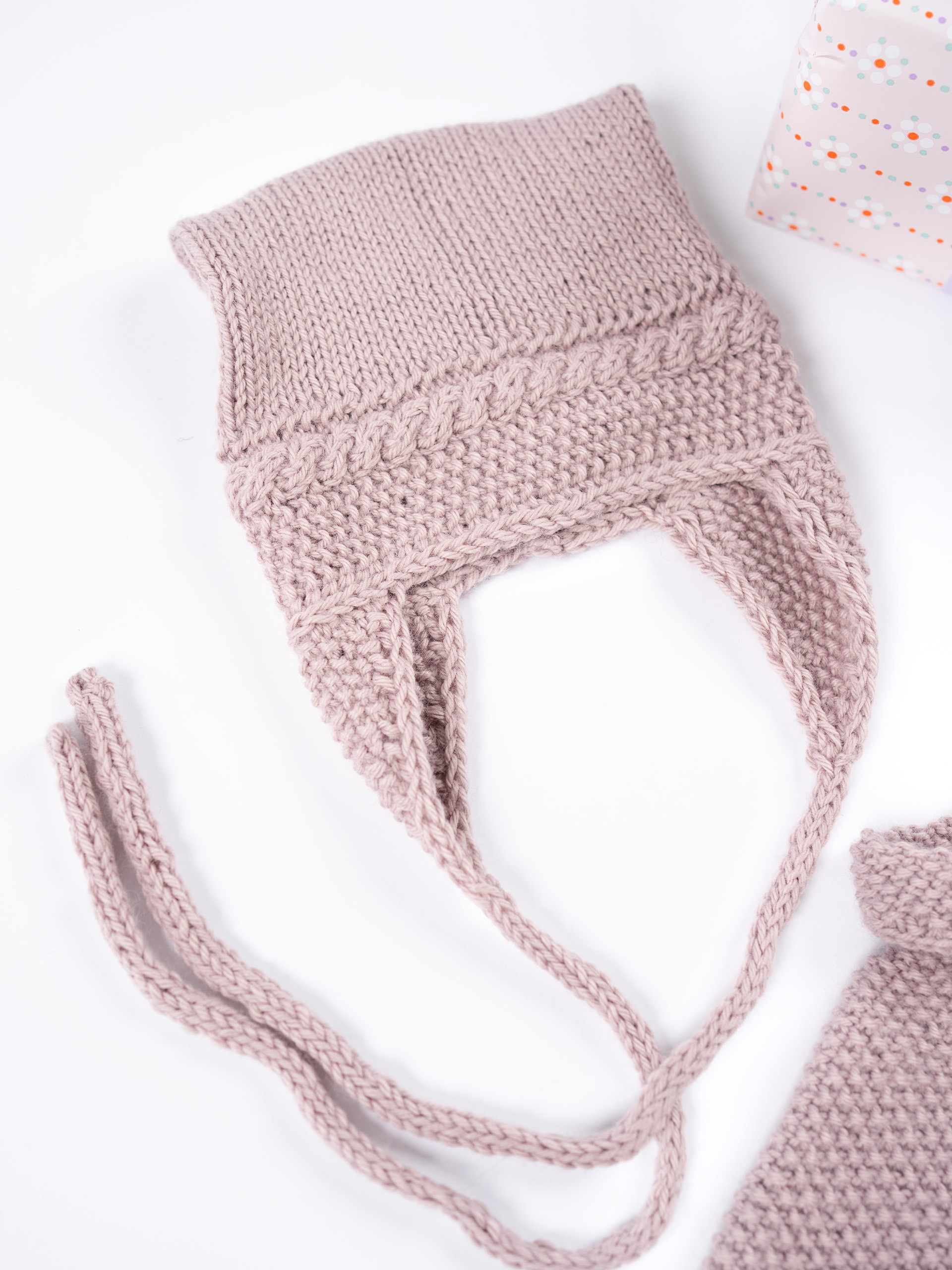 Zopf-Randblenden und Ohrenklappen | Einzelanleitung | Wolle Baby Micro  | Stricken | Pro Lana